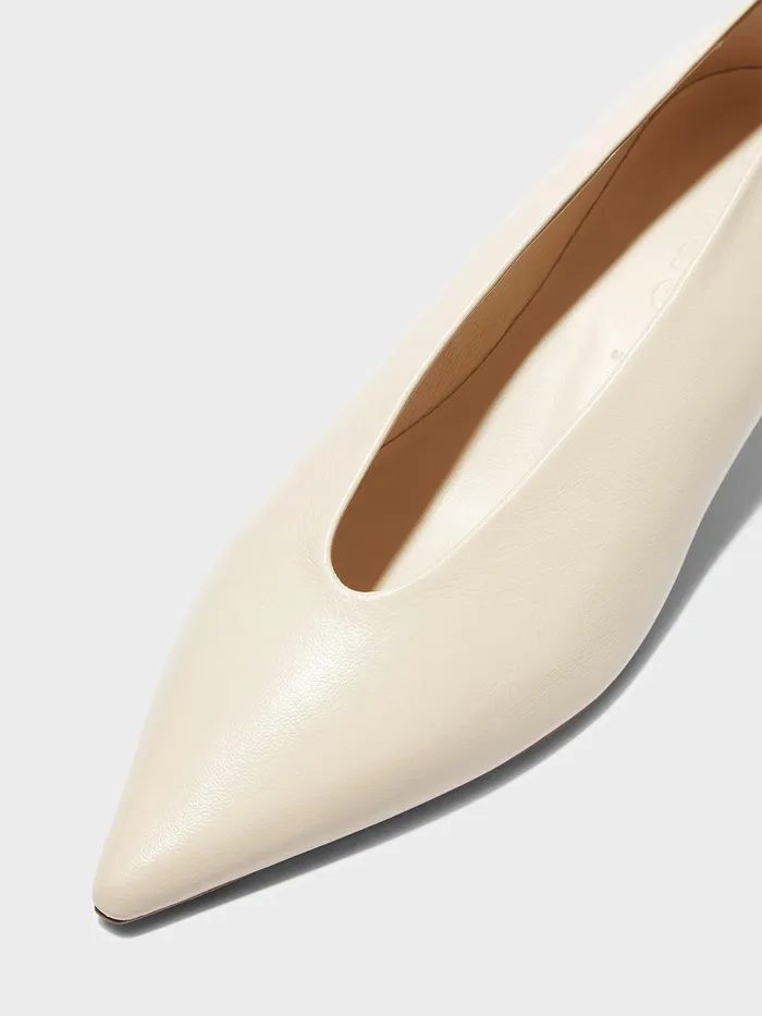 Women Aeyde CLARA Creamy Pointed Toe Pump Aeyde Pumps