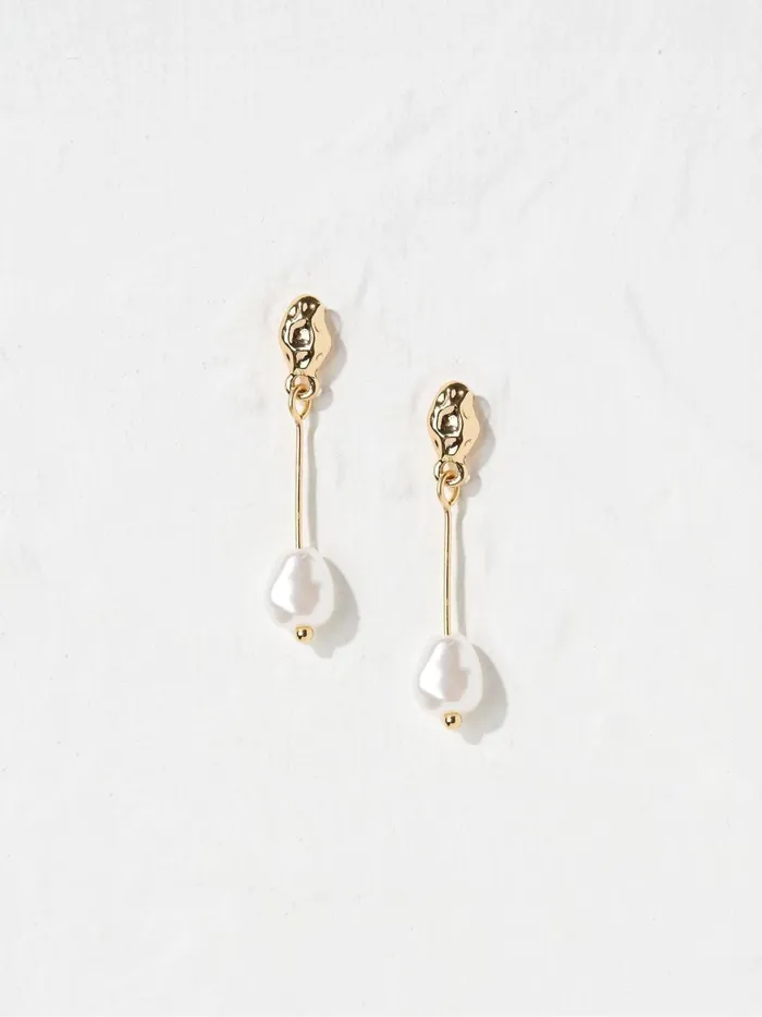 Women Jewellery Fat Face Gold Tone Hammered Pearl Earrings