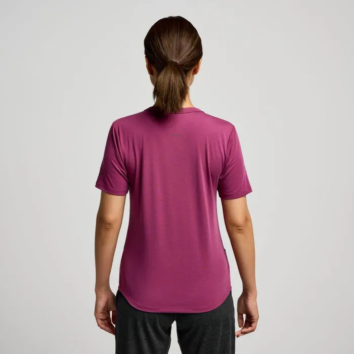 Women Triumph Short Sleeve Plum Saucony Tops
