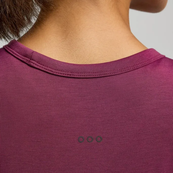 Women Triumph Short Sleeve Plum Saucony Tops